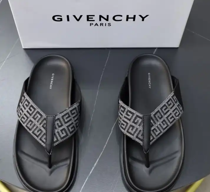 hype Givenchy Slippers