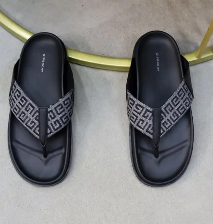 hype Givenchy Slippers