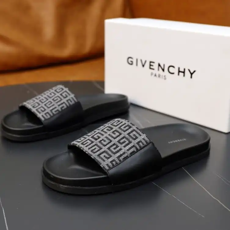 hype Givenchy Slippers