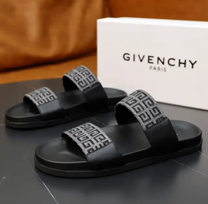 hype Givenchy Slippers