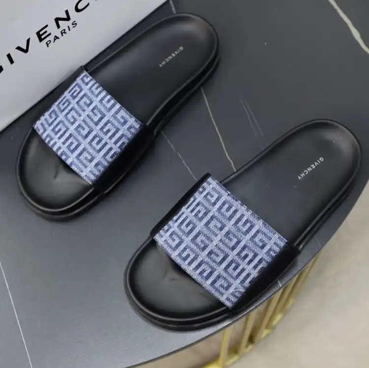 hype Givenchy Slippers