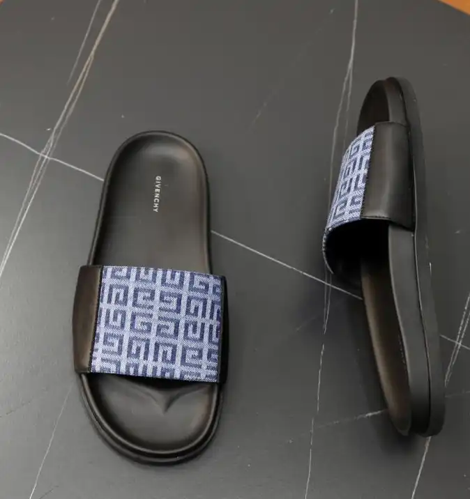 hype Givenchy Slippers