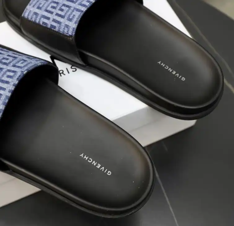 hype Givenchy Slippers