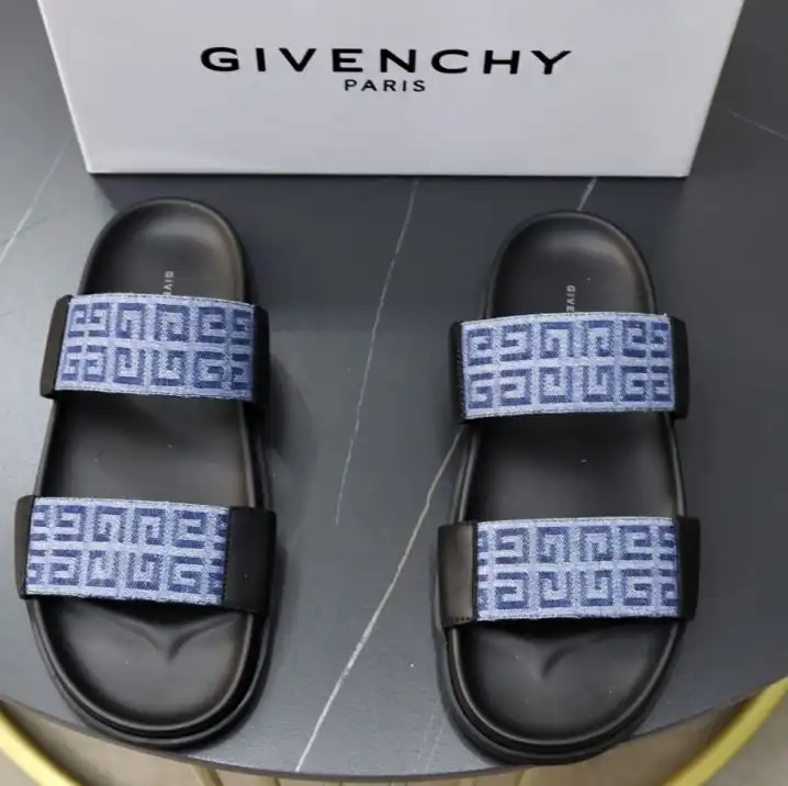 hype Givenchy Slippers