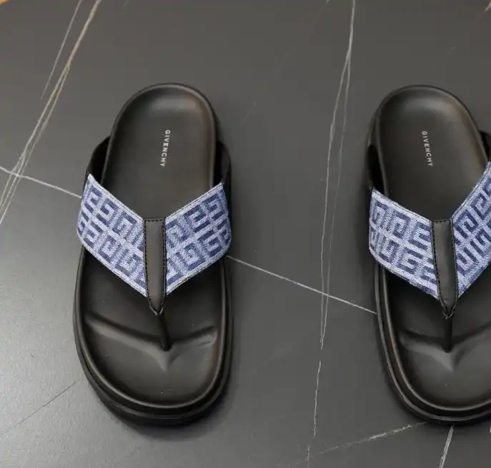 hype Givenchy Slippers