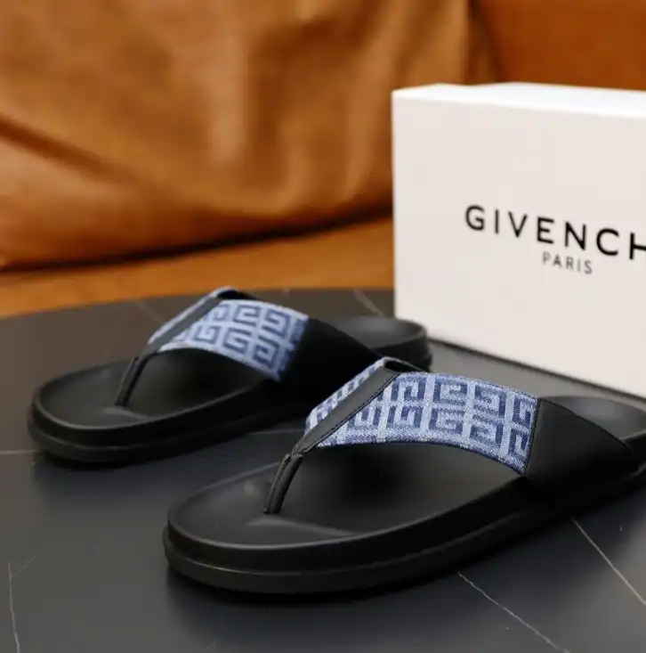 hype Givenchy Slippers