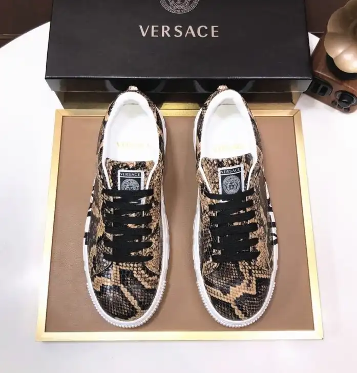 hype Givenchy Sneakers