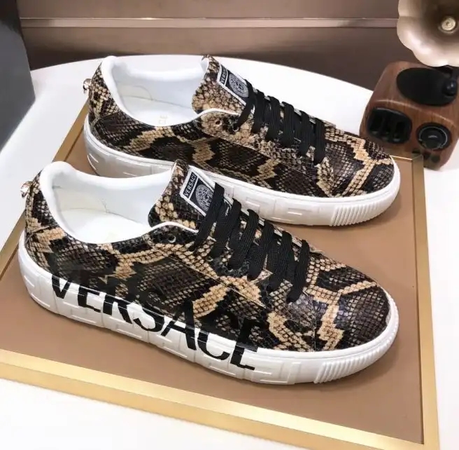 hype Givenchy Sneakers