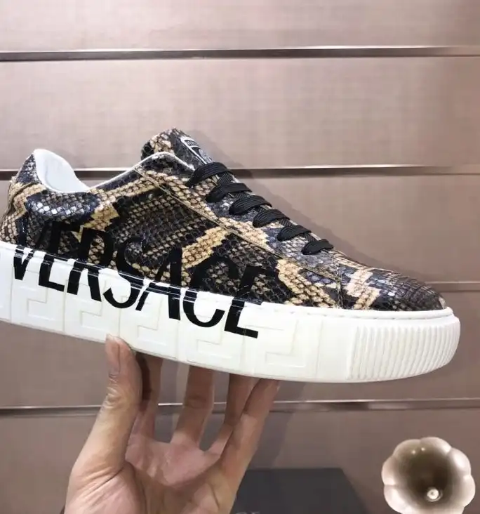 hype Givenchy Sneakers