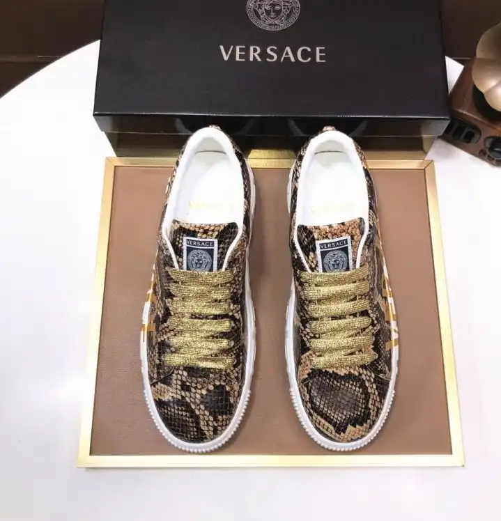 hype Givenchy Sneakers