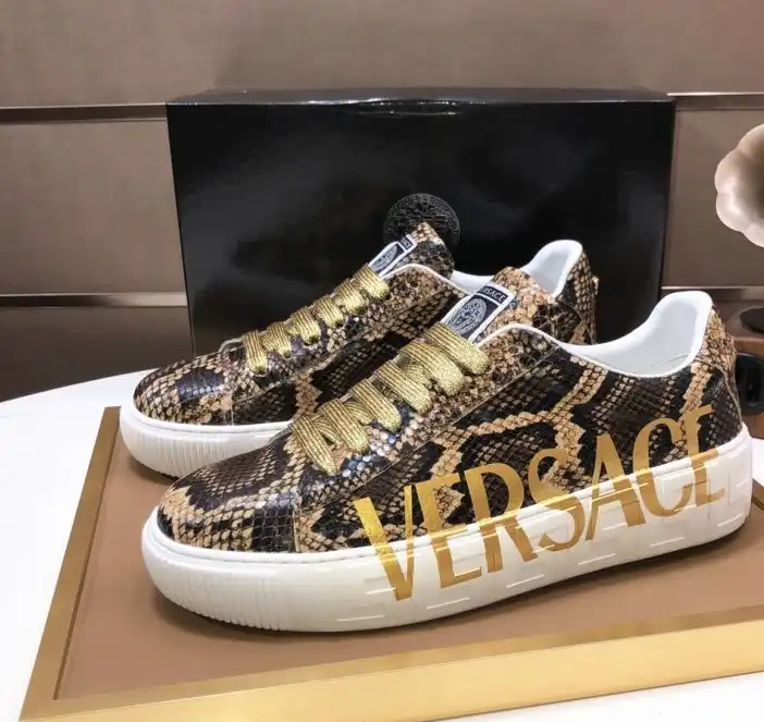 hype Givenchy Sneakers