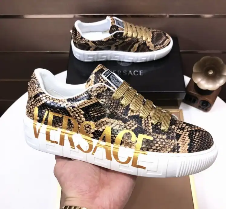 hype Givenchy Sneakers