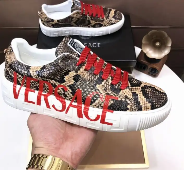 hype Givenchy Sneakers