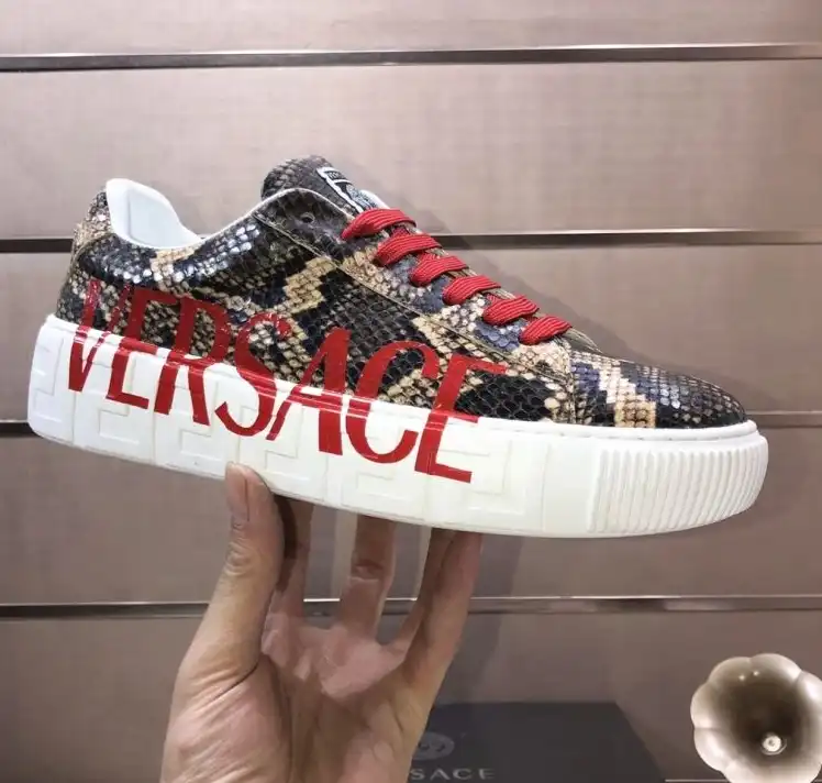 hype Givenchy Sneakers