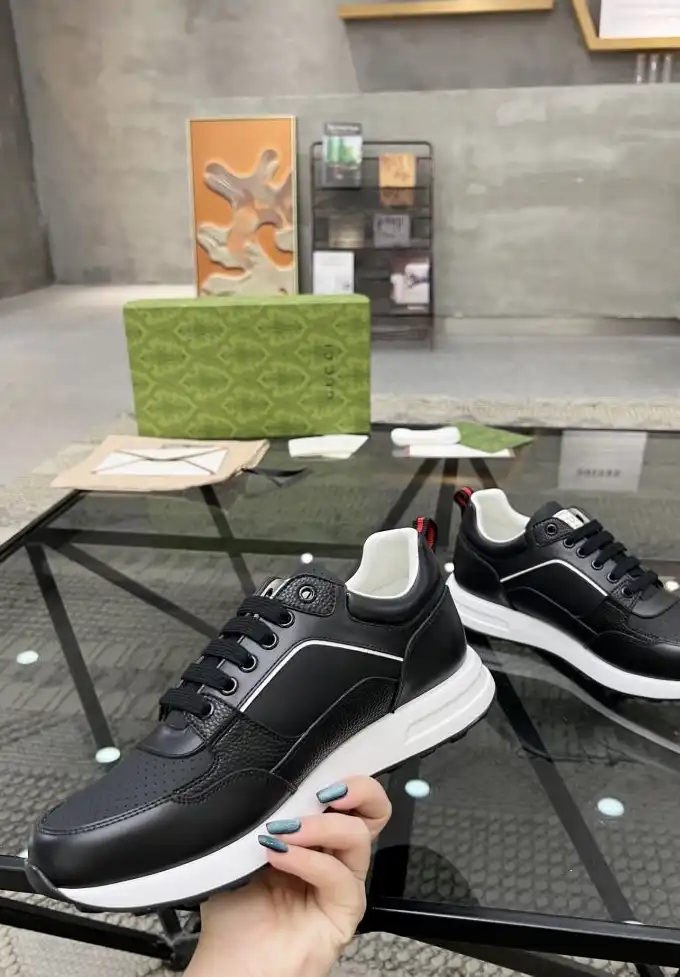 hype Gucci Sneakers