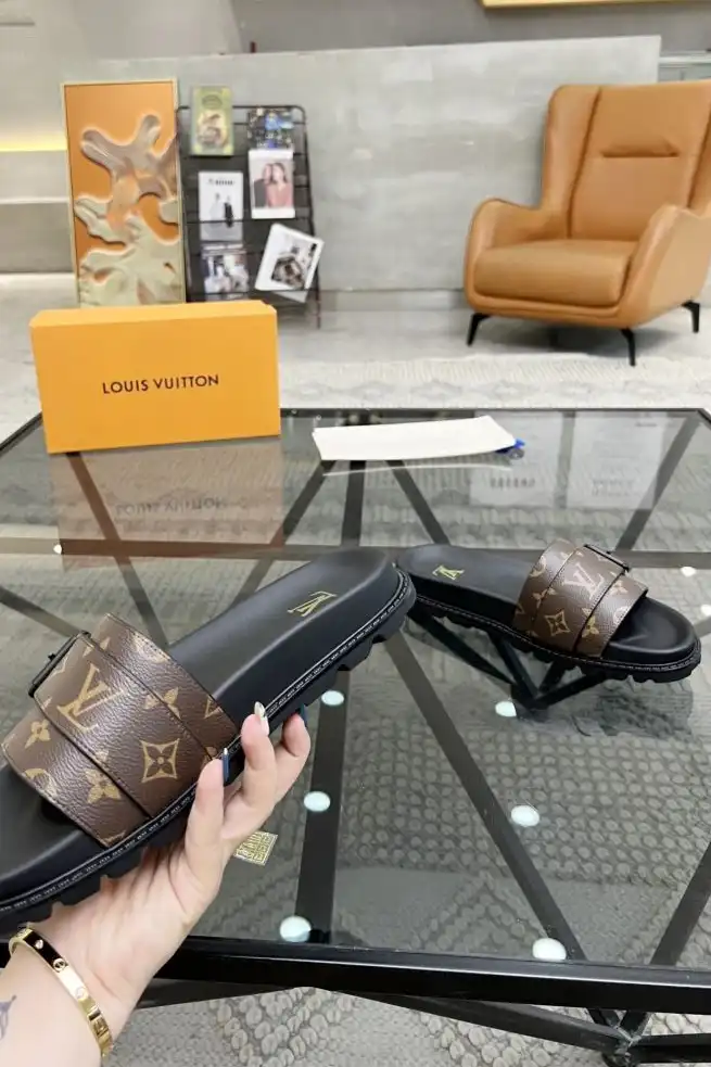 hype LV Slippers