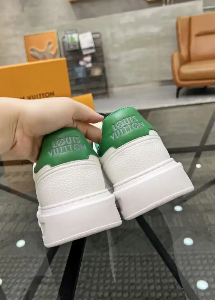 hype Louis Vuitton Sneakers