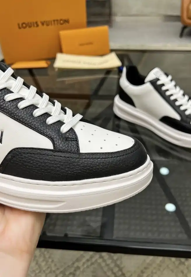 hype Louis Vuitton Sneakers