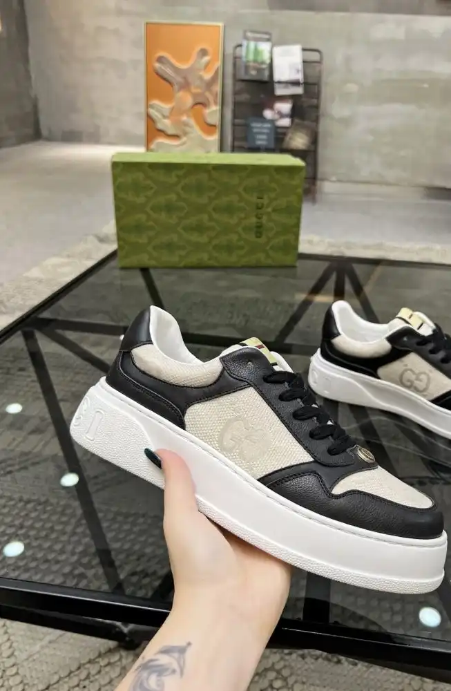 hype Gucci Sneakers