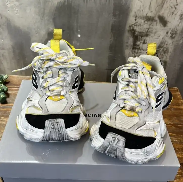 hype Balenciaga Sneakers