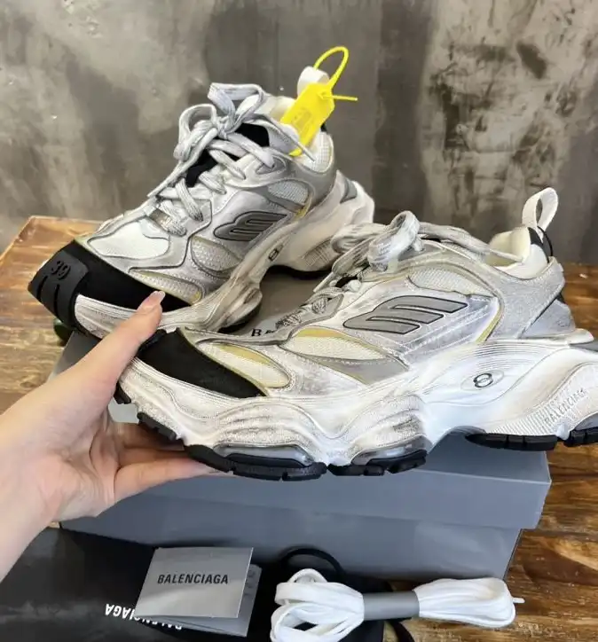 hype Balenciaga Sneakers