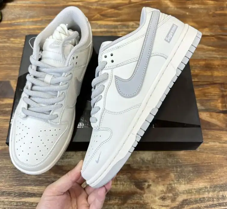 hype Nike Sneakers