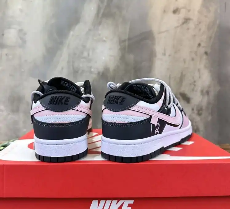 hype Nike Sneakers