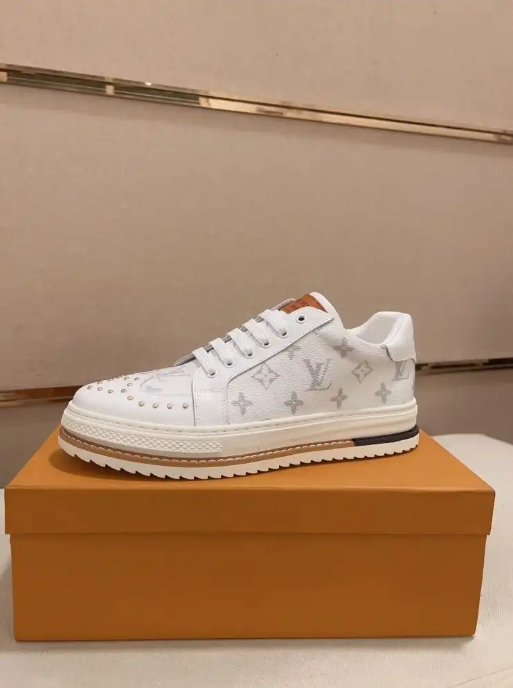 hype Louis Vuitton Sneakers