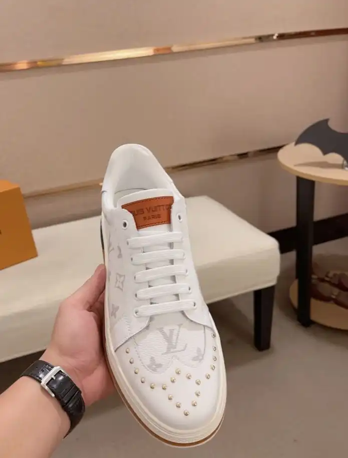 hype Louis Vuitton Sneakers