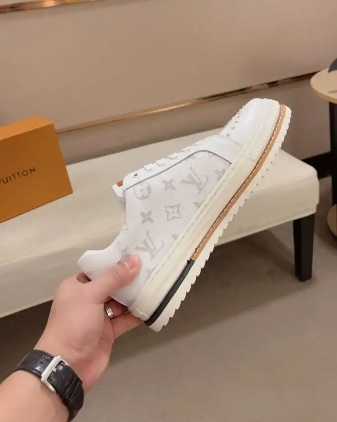 hype Louis Vuitton Sneakers