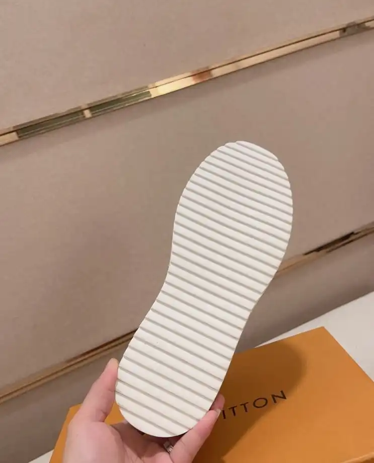 hype Louis Vuitton Sneakers