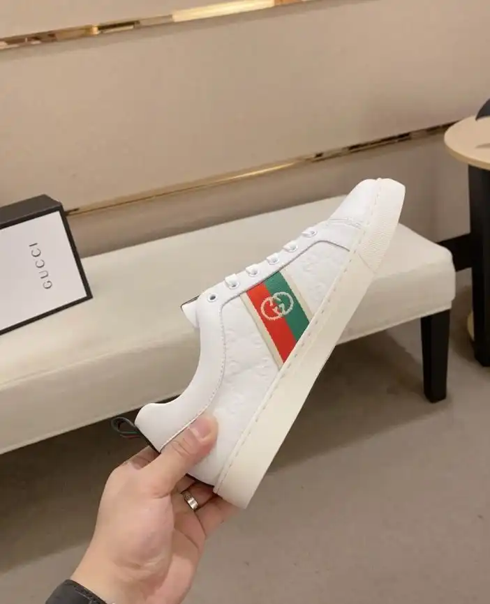 hype Gucci Sneakers