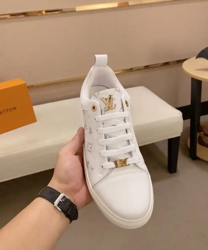 hype Louis Vuitton Sneakers