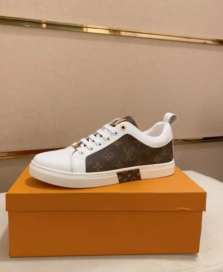 hype Louis Vuitton Sneakers