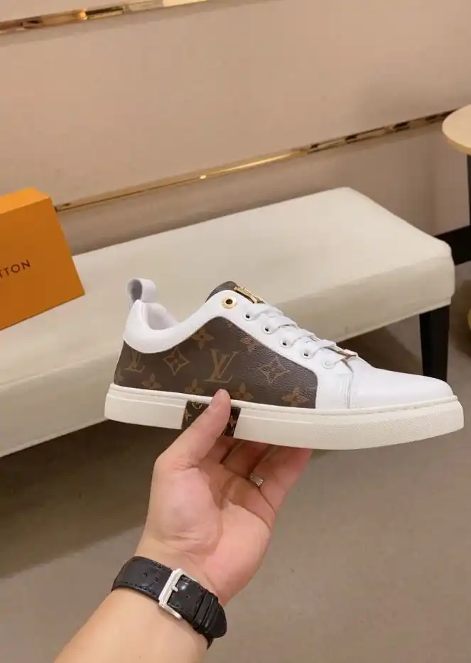 hype Louis Vuitton Sneakers