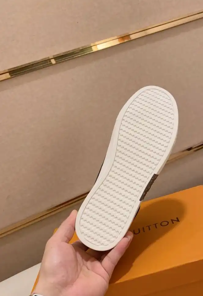 hype Louis Vuitton Sneakers