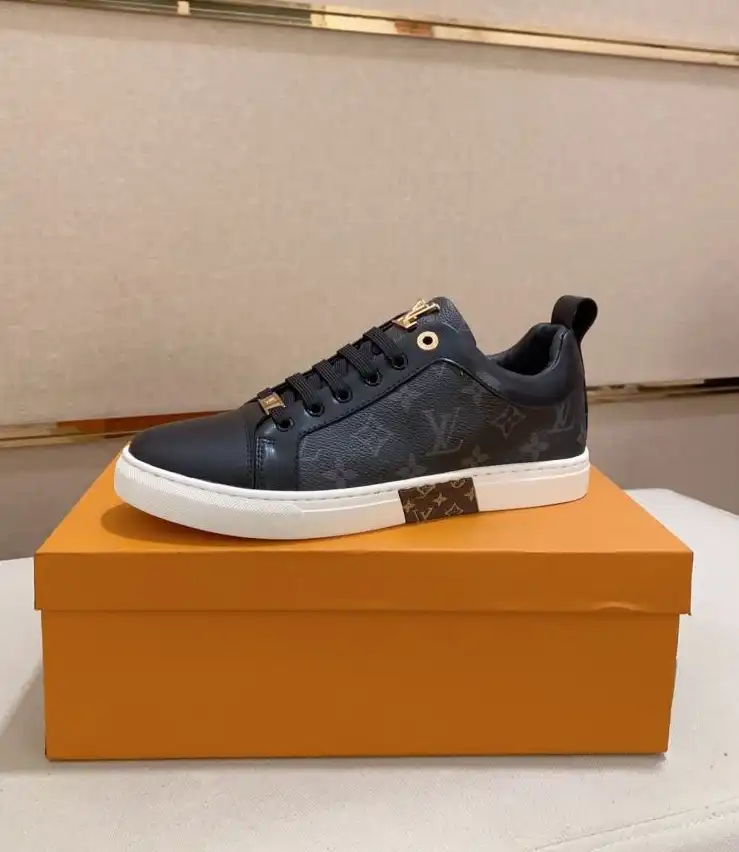 hype Louis Vuitton Sneakers