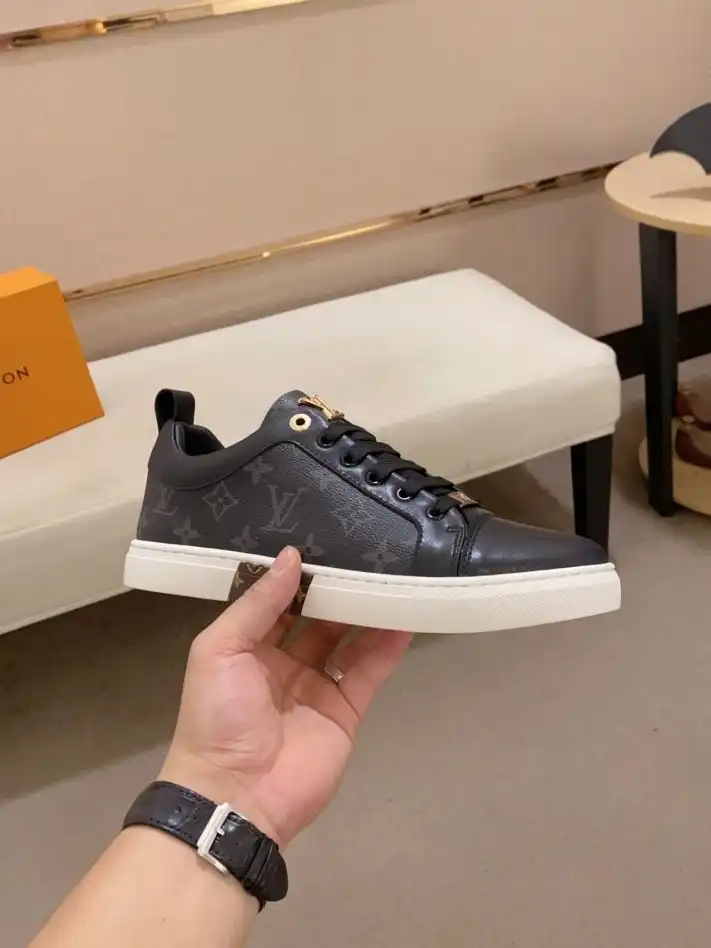 hype Louis Vuitton Sneakers