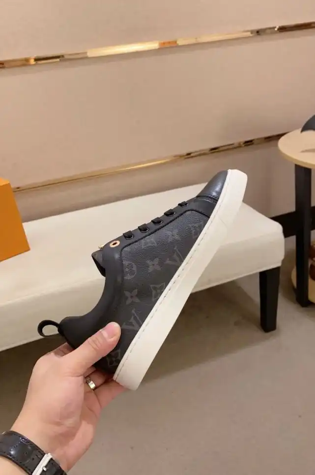 hype Louis Vuitton Sneakers