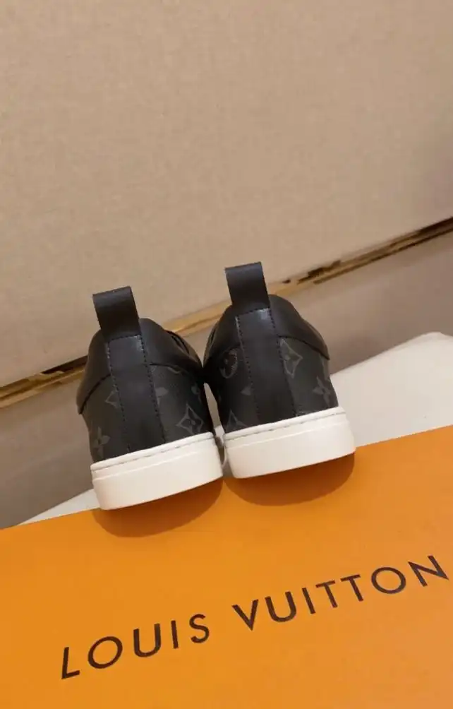 hype Louis Vuitton Sneakers