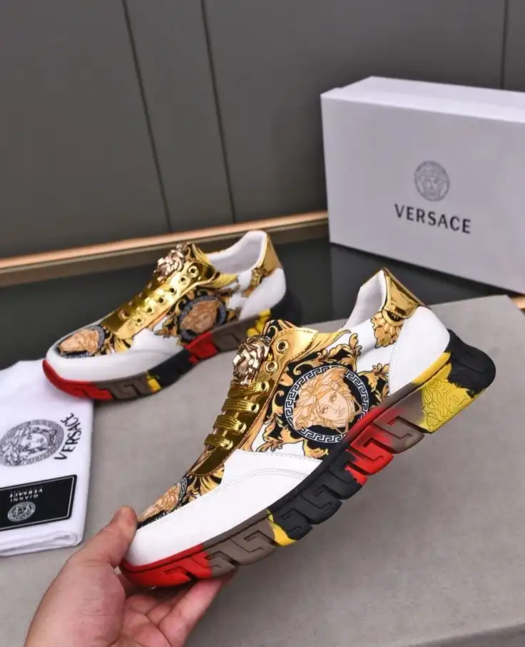 hype Givenchy Sneakers