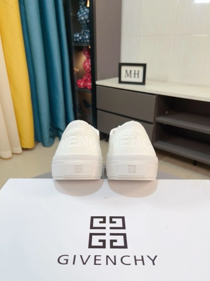 Givenchy Sneakers