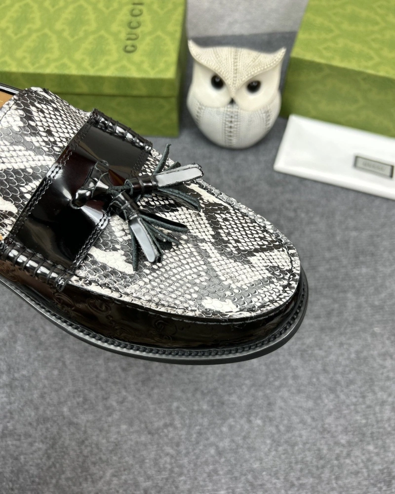 Gucci Leather Shoes