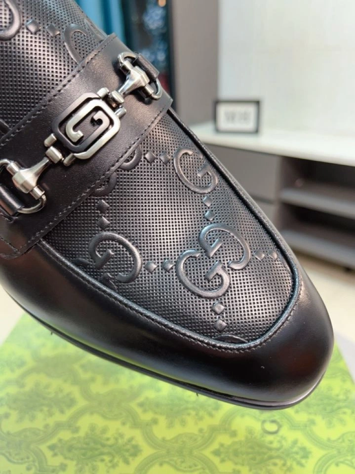Gucci Leather Shoes