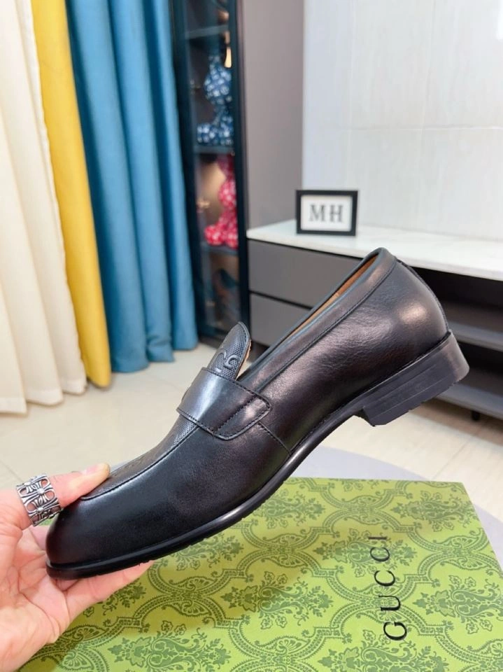Gucci Leather Shoes