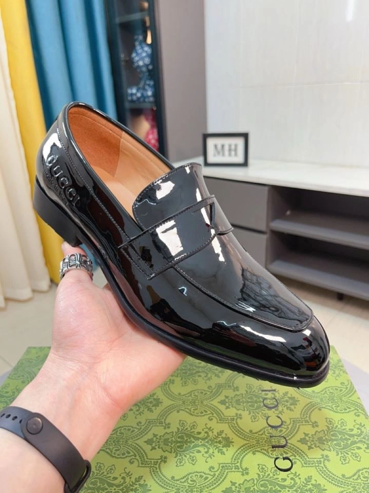 Gucci Leather Shoes