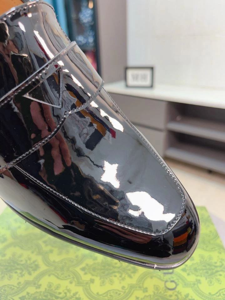 Gucci Leather Shoes