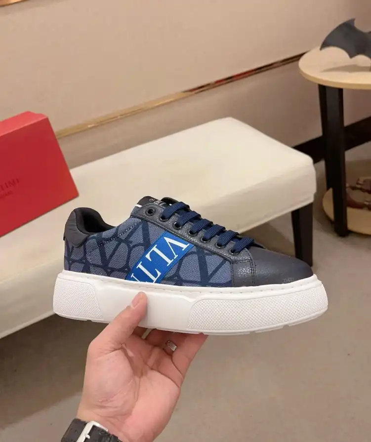 Valentino Sneakers