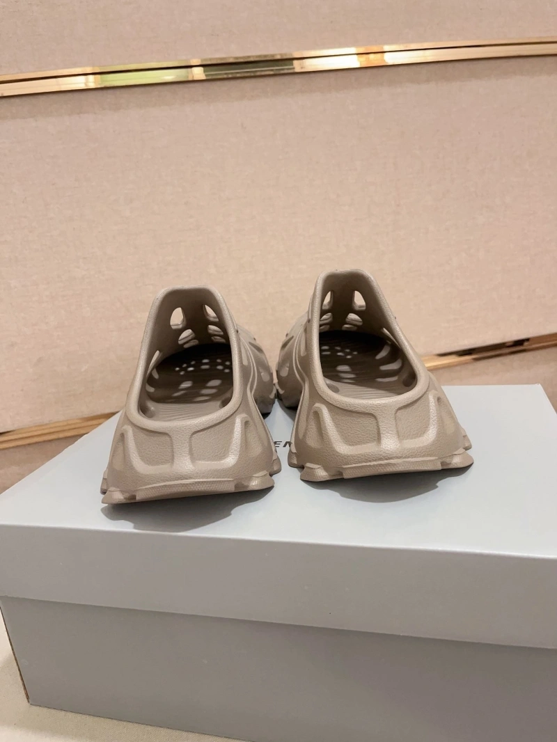 Balenciaga Slippers