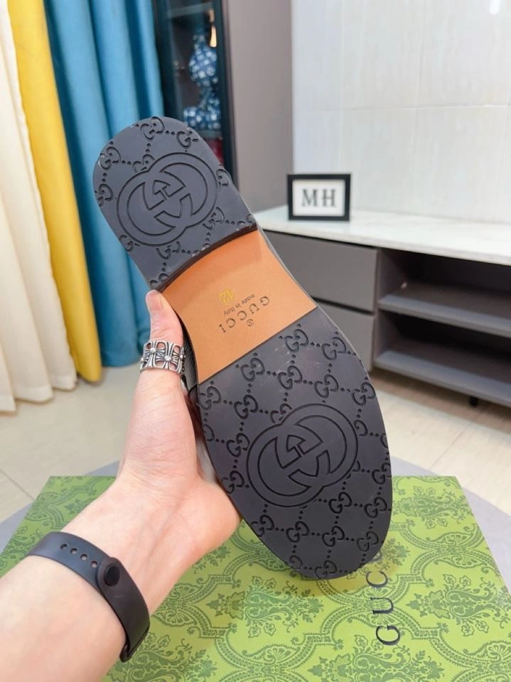 Gucci Leather Shoes
